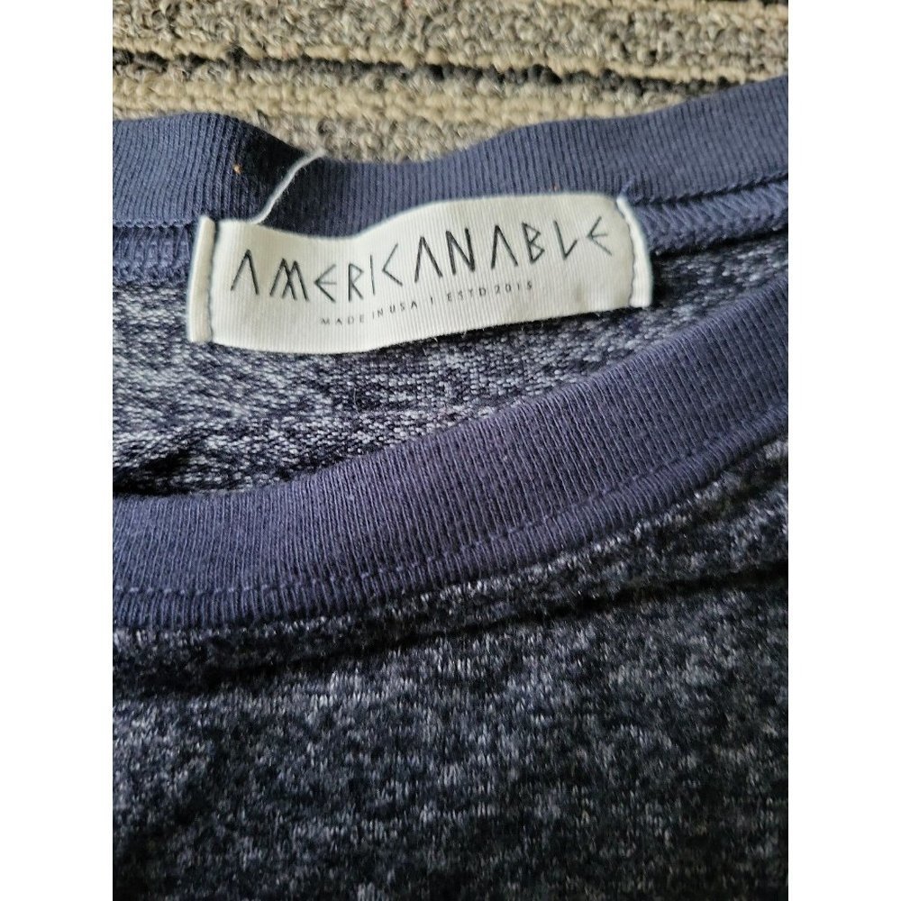 Americanable Sweater - Picture 2 of 2